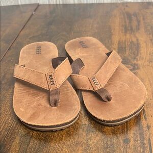 Youth Reef Smooth Leather Flip Flop Sandals Brown Size 2/3